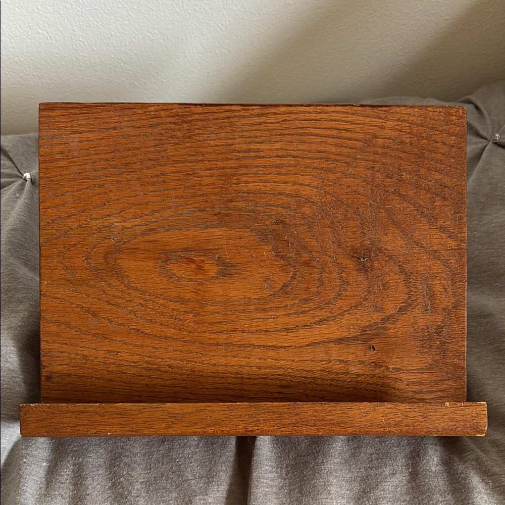 Wooden cookbook stand